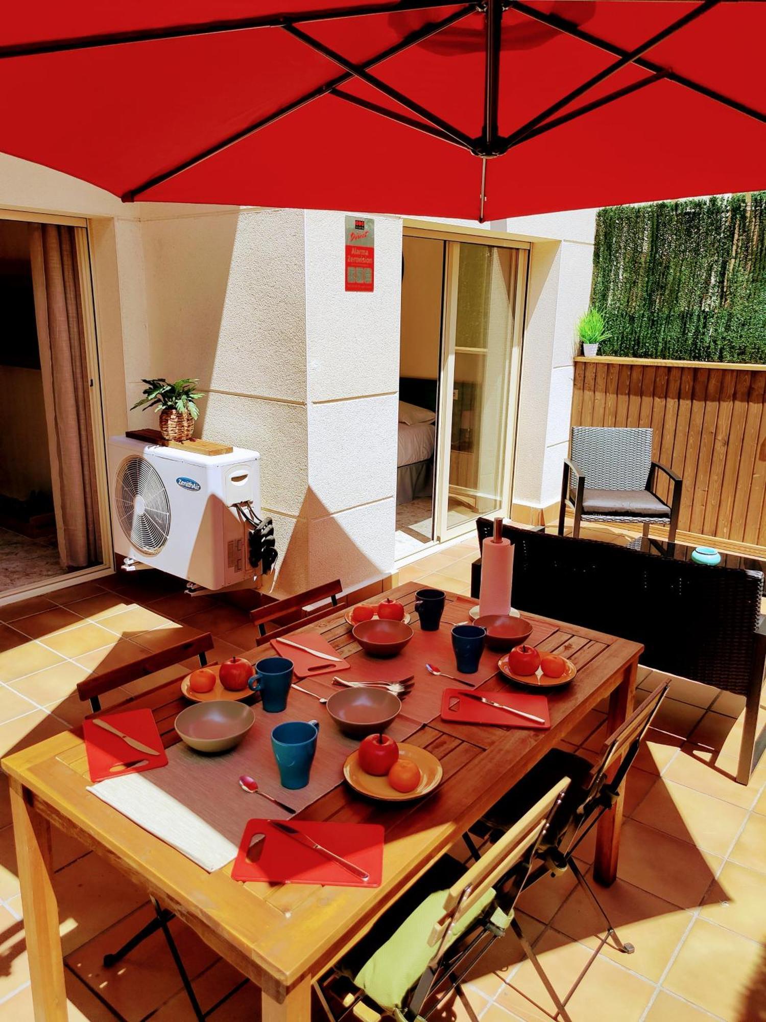 The Astrid Apartment Лорет де Мар Екстериор снимка
