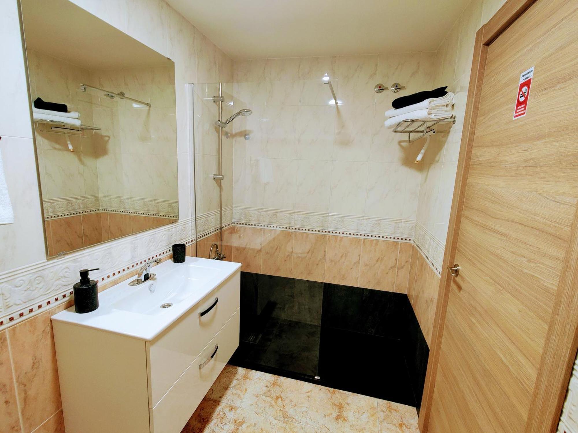 The Astrid Apartment Лорет де Мар Екстериор снимка